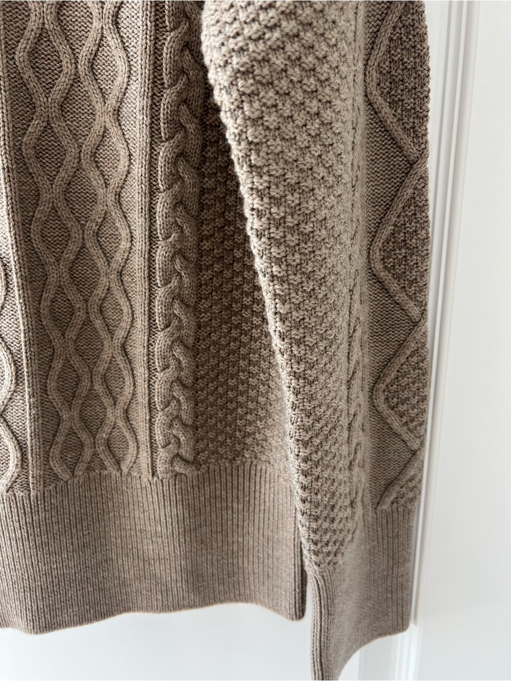 NWT Quince Australian Merino Wool Cable Knit Crewneck Sweater Tan Women's M - Picture 4 of 9